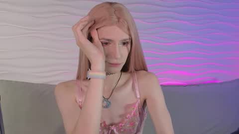 adrian online show from September 2025 09:05:02 PM