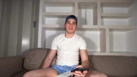 Snapshot of _aesthetic chatting on September 2025 03:01:02 PM _aesthetic online show from September 2025 03:01:02 PM