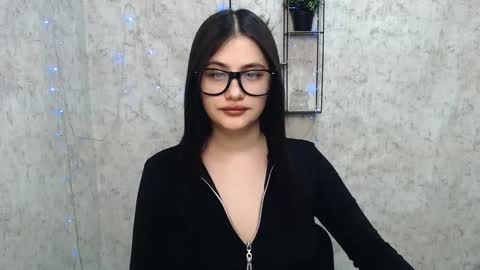 Alice online show from February 2025 07:27:02 PM