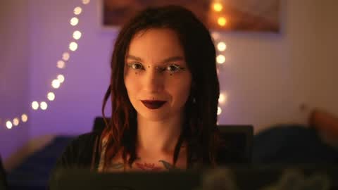 Snapshot of _alicemorrison_ chatting on April 2026 05:19:02 PM Alice Morrison Mistress Datura online show from April 2026 05:19:02 PM