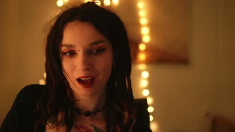Snapshot of _alicemorrison_ chatting on April 2026 07:07:02 PM Alice Morrison Mistress Datura online show from April 2026 07:07:02 PM