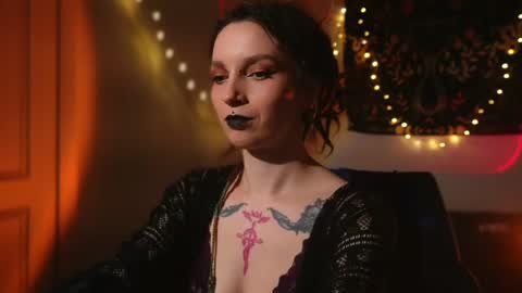 Snapshot of _alicemorrison_ chatting on May 2026 05:43:02 PM Alice Morrison Mistress Datura online show from May 2026 05:43:02 PM