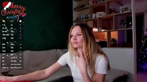 Snapshot of _alleyesonme chatting on December 2024 03:38:02 PM Mia online show from December 2024 03:38:02 PM