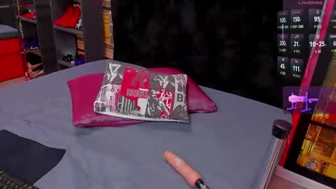 Snapshot of _allisson__ chatting on November 2025 01:39:01 AM Alison online show from November 2025 01:39:01 AM