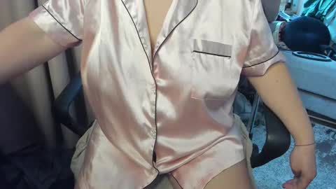 Snapshot of _alyssia_ chatting on November 2025 09:00:02 AM lisa online show from November 2025 09:00:02 AM