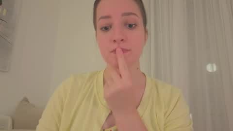 Anna online show from October 2025 08:16:02 PM