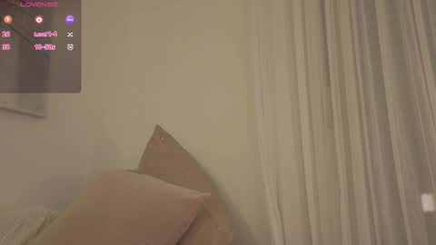 Anna online show from October 2025 08:59:02 PM