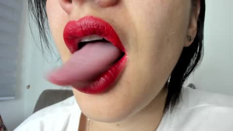 antonia online show from December 2024 10:22:02 AM