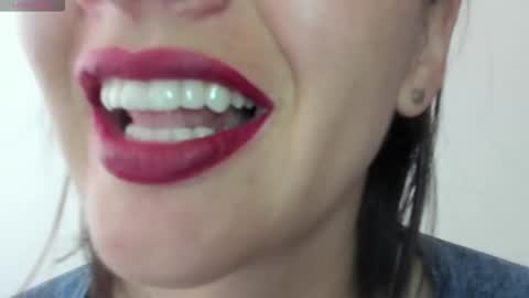 antonia online show from November 2025 04:56:01 PM