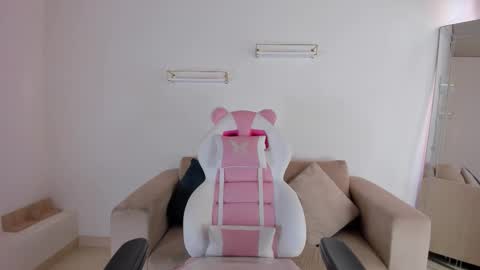    online show from October 2025 12:28:01 PM