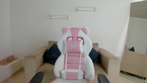    online show from November 2025 12:26:01 PM