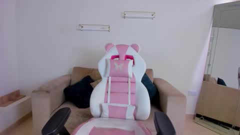    online show from December 2025 12:34:02 PM