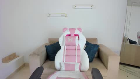    online show from January 2026 12:20:01 PM