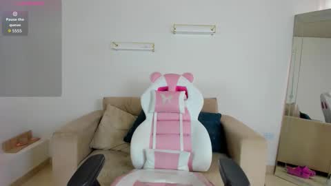    online show from February 2026 01:07:01 PM