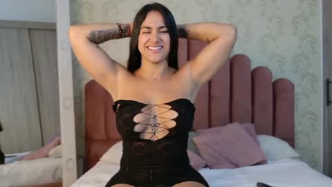 Snapshot of _ariannacruz chatting on October 2025 01:15:02 AM Queen Cruz online show from October 2025 01:15:02 AM