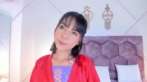 _aurora_collins_ online show from November 2025 12:37:01 PM