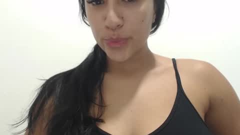 Snapshot of _bella_angel chatting on September 2025 02:59:02 AM Mar online show from September 2025 02:59:02 AM