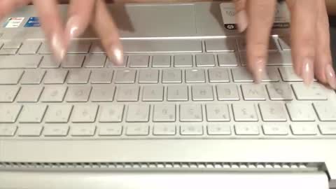 Snapshot of _bella_angel chatting on December 2025 02:52:01 AM Mar online show from December 2025 02:52:01 AM