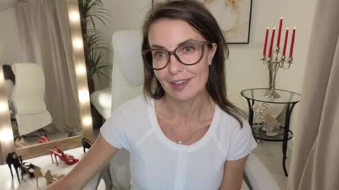 Snapshot of _beylly chatting on December 2024 05:48:01 AM Beylly online show from December 2024 05:48:01 AM