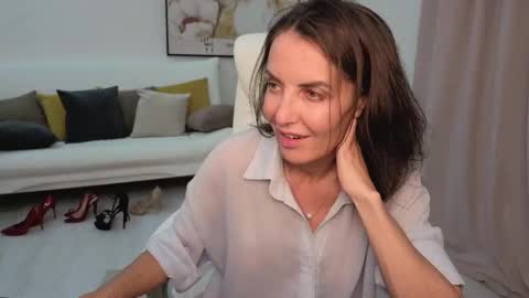 Snapshot of _beylly chatting on September 2025 04:18:01 PM Beylly online show from September 2025 04:18:01 PM