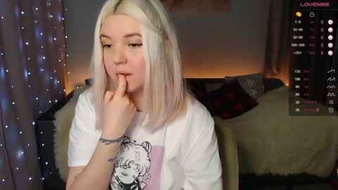 Elizabeth online show from December 2024 08:32:01 PM