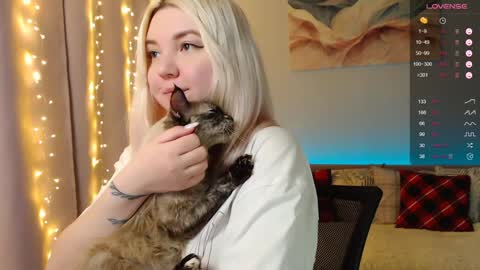 Elizabeth online show from December 2024 09:44:02 PM