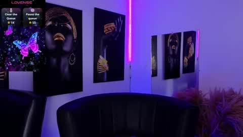 Brenna online show from October 2025 07:16:01 PM