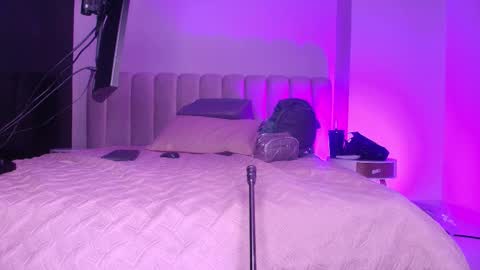 Britany online show from November 2025 03:18:02 AM