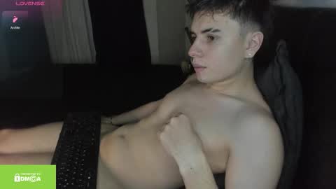 Snapshot of _broken_47 chatting on September 2025 09:09:01 AM FELIPE CAMACHO dont forget to support me with a little hand up online show from September 2025 09:09:01 AM