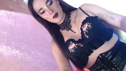 Snapshot of _caroline69 chatting on January 2025 08:36:01 AM Caroline online show from January 2025 08:36:01 AM