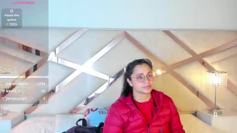 Snapshot of _carolinee_sweet chatting on December 2024 11:01:01 AM Caroline Sweet online show from December 2024 11:01:01 AM