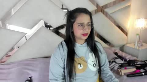 Snapshot of _carolinee_sweet chatting on January 2025 06:55:02 AM Caroline Sweet online show from January 2025 06:55:02 AM