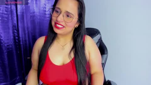 Snapshot of _carolinee_sweet chatting on January 2025 08:51:02 AM Caroline Sweet online show from January 2025 08:51:02 AM