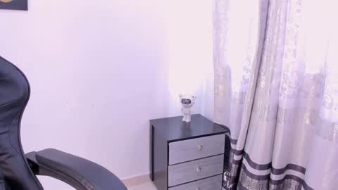 _charlottedavis online show from December 2024 03:44:01 PM