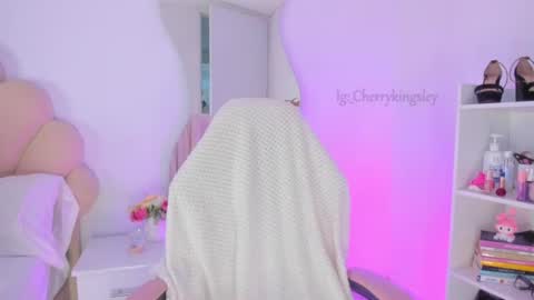 Snapshot of _cherrykingsley1 chatting on June 2026 06:33:02 AM Cherrykingsley online show from June 2026 06:33:02 AM