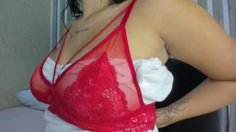Chloe Collins online show from May 2026 12:11:02 PM