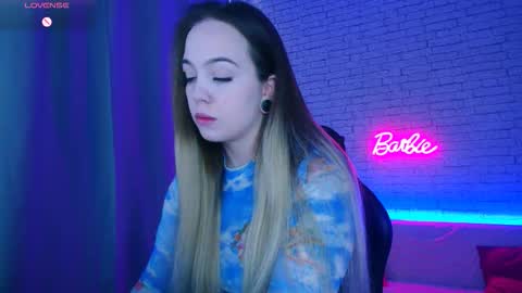 Snapshot of _crazybee_ chatting on February 2026 08:13:01 AM Nica online show from February 2026 08:13:01 AM