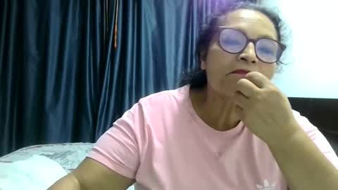 Snapshot of _cristal15 chatting on November 2025 09:47:01 PM _cristal15 online show from November 2025 09:47:01 PM