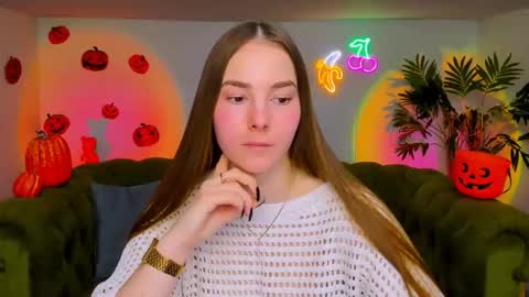 Erika online show from November 2025 01:44:02 PM