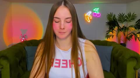 Erika online show from November 2025 07:40:03 PM