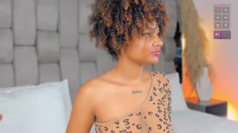 Snapshot of _curly_girl_ chatting on June 2026 01:39:01 AM online show from June 2026 01:39:01 AM