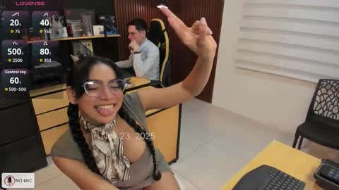 WELCOME TO THE OFFICE online show from November 2025 10:42:02 PM