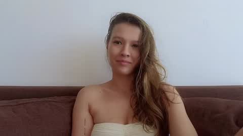 DemiDee online show from November 2025 05:42:02 AM