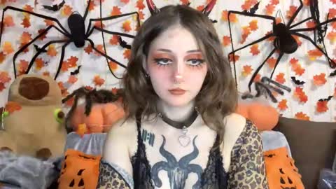 Kate online show from October 2025 06:28:01 PM