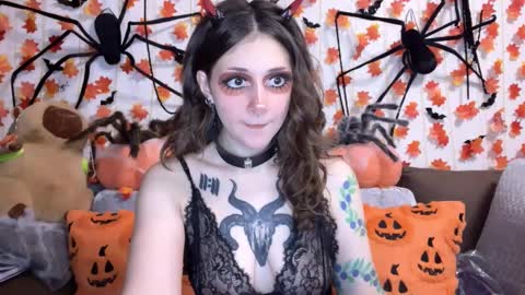 Kate online show from October 2025 05:13:01 PM