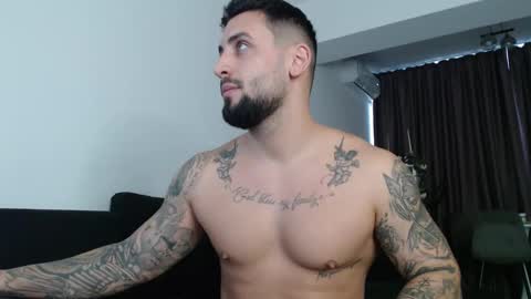 Snapshot of _dylangreen chatting on October 2025 08:26:01 AM Dylan online show from October 2025 08:26:01 AM