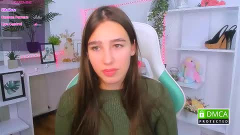 Snapshot of _eliizabeth__ chatting on November 2025 09:28:01 PM Lizzy online show from November 2025 09:28:01 PM