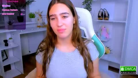 Snapshot of _eliizabeth__ chatting on November 2025 11:15:01 PM Lizzy online show from November 2025 11:15:01 PM