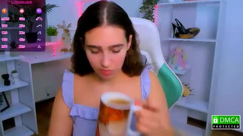 Snapshot of _eliizabeth__ chatting on November 2025 10:20:02 PM Lizzy online show from November 2025 10:20:02 PM