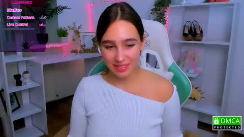 Snapshot of _eliizabeth__ chatting on November 2025 09:27:01 PM Lizzy online show from November 2025 09:27:01 PM